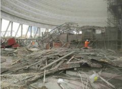 電廠工地坍塌已致74人遇難 傷亡為何如此慘重？